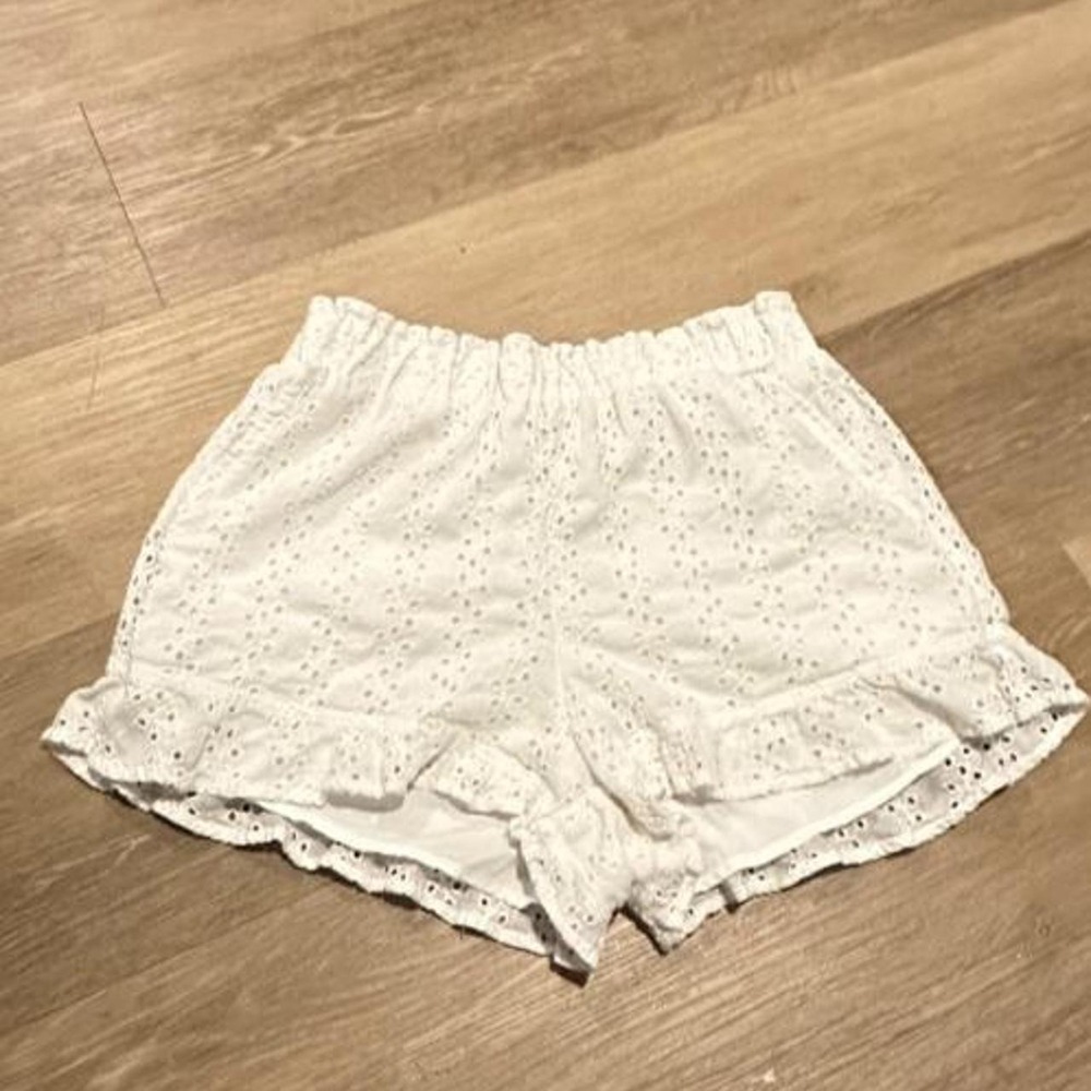 Hollister white eyelet shorts with ruffle trim